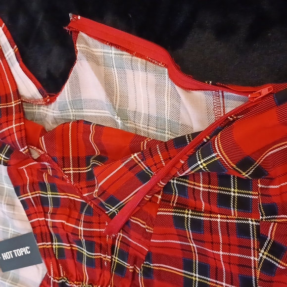 NWT 2x Tartan retro sweetheart dress with pockets red tartan. - Picture 8 of 12
